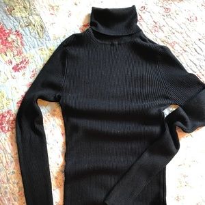 Express turtle neck